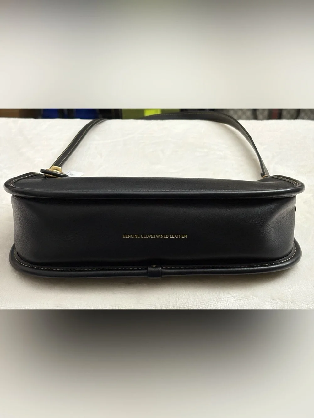 Coach Black Swinger Glove-Tanned Leather Crossbody Bag.
